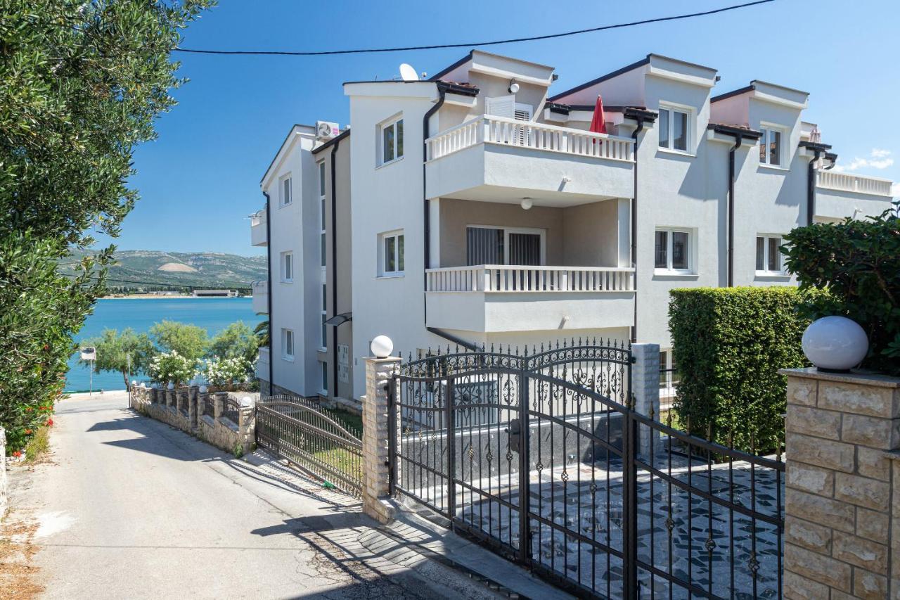 Apartments Janja Trogir Exterior photo